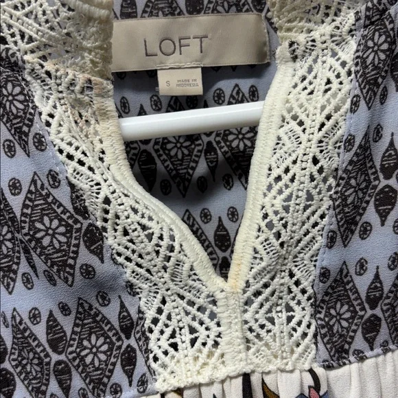 LOFT Cream Floral Mixed-Print Peasant Blouse with Red & Blue Accents - Picture 5 of 6